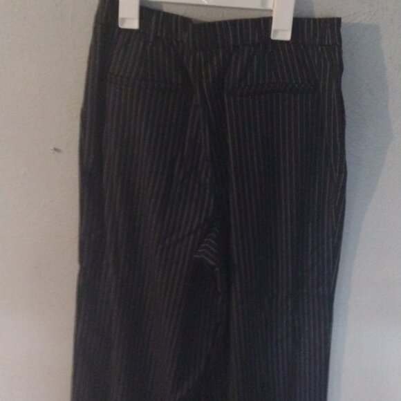 Women’s Navy Pinstripe Wide-Leg Pants – Size M | The Drop | Classic Elegance - Picture 5 of 5